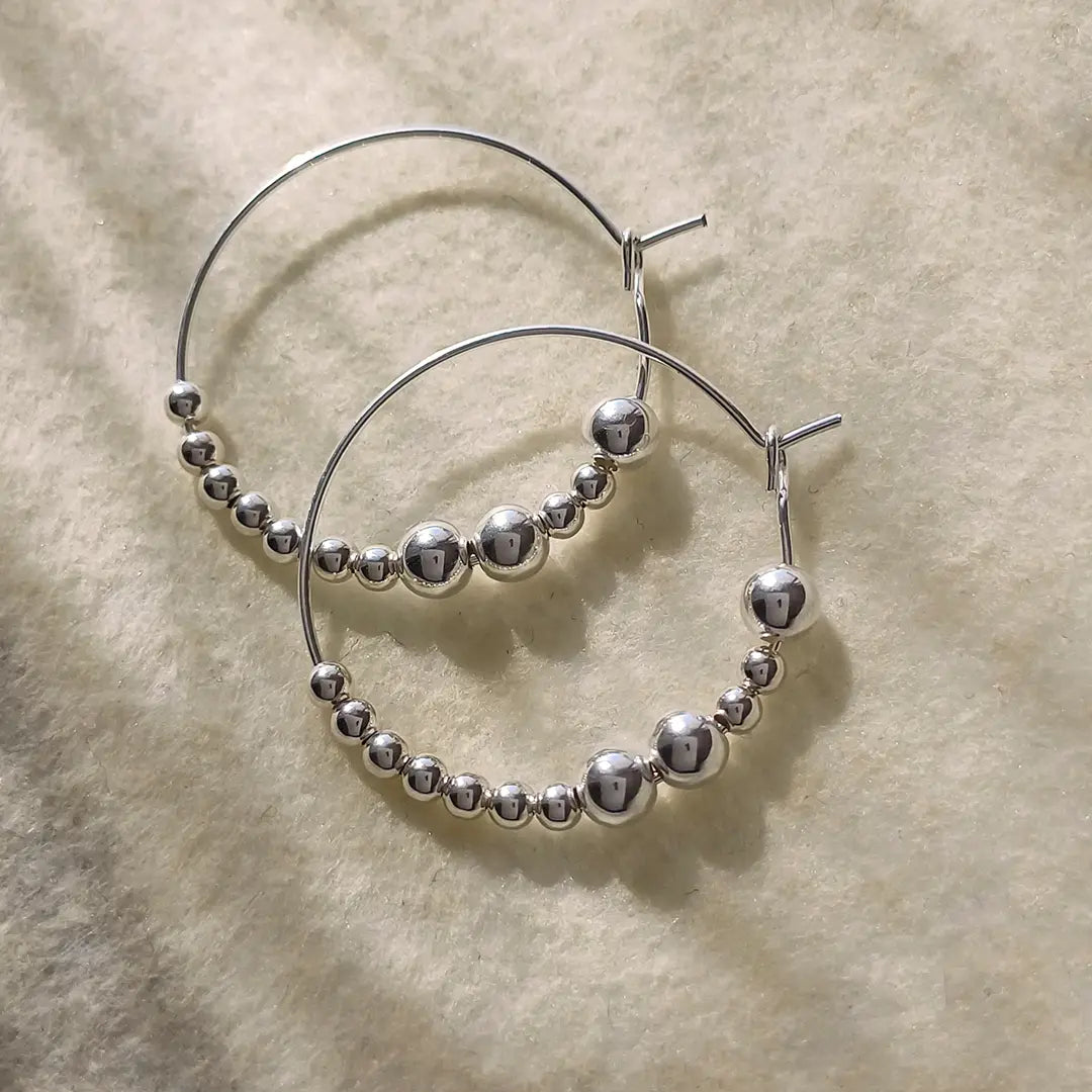 Viesti | Ihana korvakoru hopea