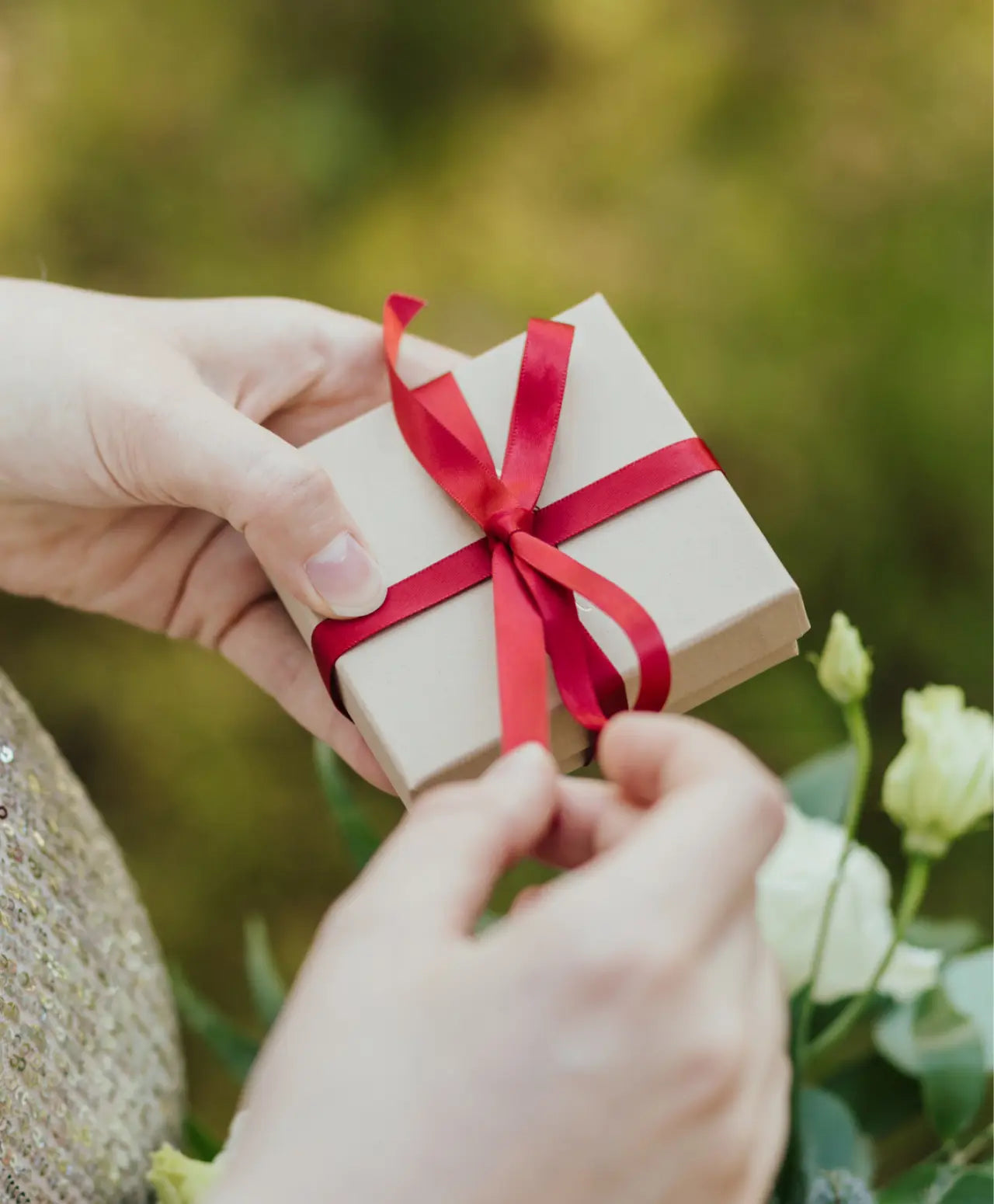 Viesti | Upea rannekoru hopea